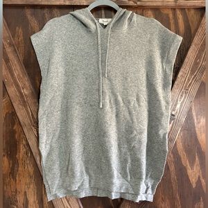Beceel Hooded Top
